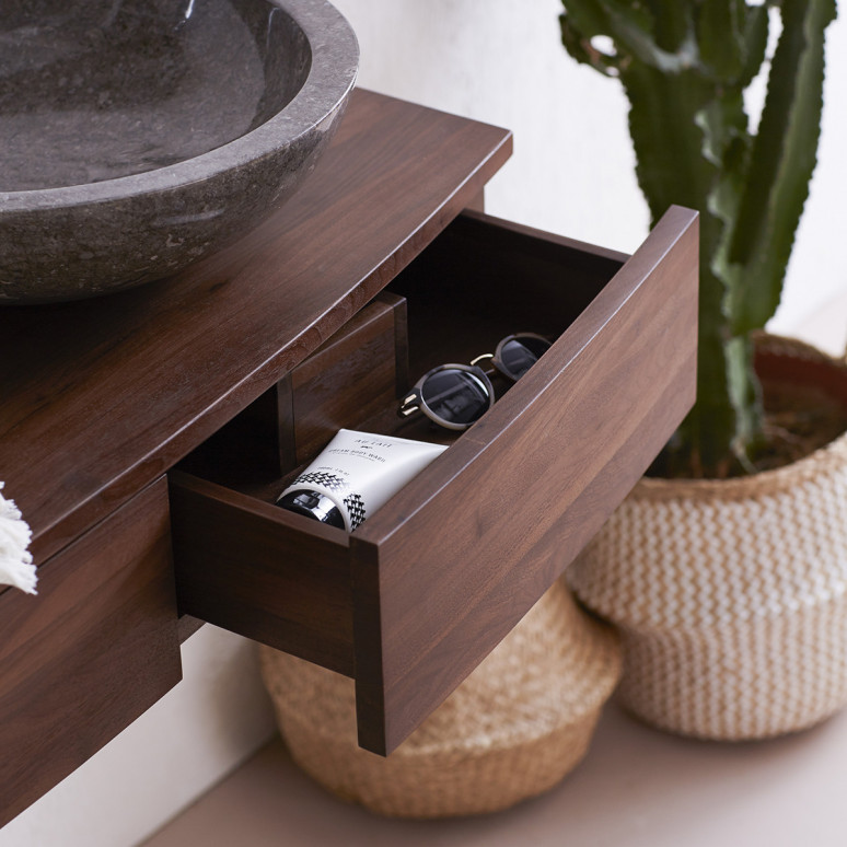 bagno con accessori