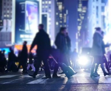 La mobilità, sia entro i confini nazionali che proveniente dall'estero, rende inattuale per molti il concetto di "mettere radici"